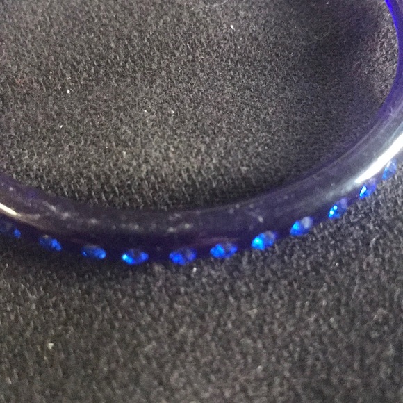 Plastic bracelets - Picture 3 of 6